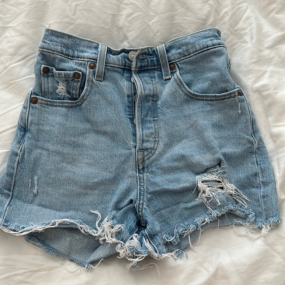 Levi shorts